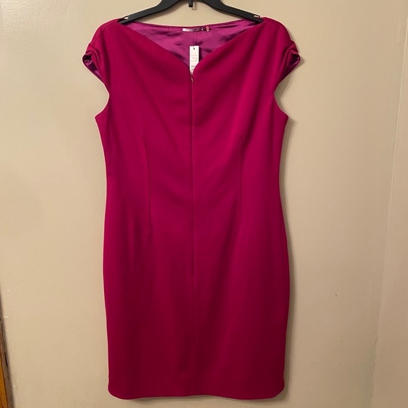 TAHARI - Picture 2 of 9